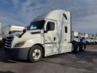 Freightliner Cascadia 126 Sleeper Semi Truck - 72" Condo Sleeper, 455HP, 12 Speed Automatic