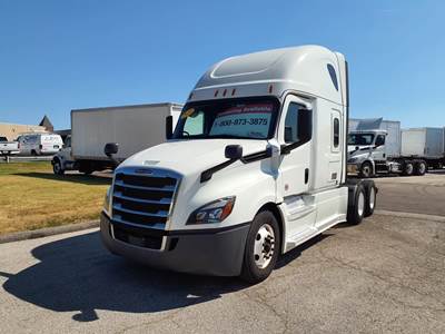 Freightliner Cascadia 126 Sleeper Semi Truck - 72" Condo Sleeper, 455HP, 12 Speed Automatic