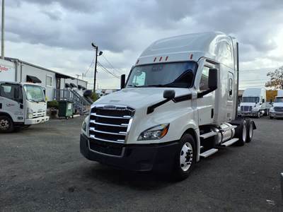 Freightliner Cascadia 126 Sleeper Semi Truck - 72" Mid Roof Sleeper, 455HP, 12 Speed Automatic