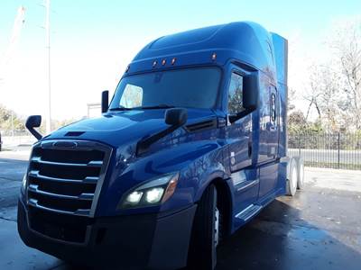 Freightliner Cascadia 126 Sleeper Semi Truck - 70" Condo Sleeper, 455HP, 12 Speed Automatic