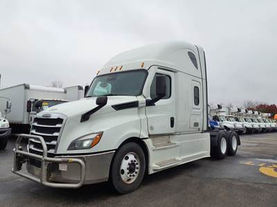 Freightliner Cascadia 126 Sleeper Semi Truck - 72" Condo Sleeper, 455HP, 12 Speed Automatic