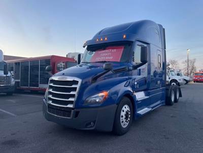 Freightliner Cascadia 126 Sleeper Semi Truck - 72" Condo Sleeper, 505HP, 10 Speed Manual