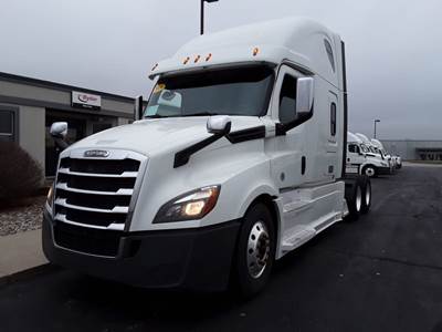 Freightliner Cascadia 126 Sleeper Semi Truck - 36" Condo Sleeper, 475HP, 10 Speed Manual