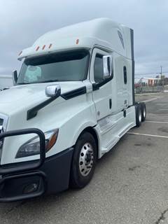 Freightliner Cascadia 126 Sleeper Semi Truck - 78" Condo Sleeper, 400HP, 12 Speed Automatic