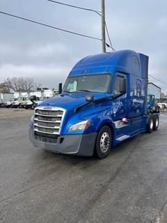 Freightliner Cascadia 126 Sleeper Semi Truck - 72" Condo Sleeper, 455HP, 10 Speed Manual