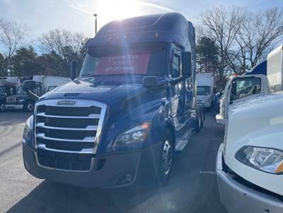 Freightliner Cascadia 126 Sleeper Semi Truck - 72" Condo Sleeper, 505HP, 10 Speed Manual