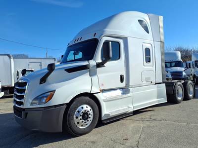 Freightliner Cascadia 126 Sleeper Semi Truck - 64" Condo Sleeper, 455HP, 12 Speed Automatic