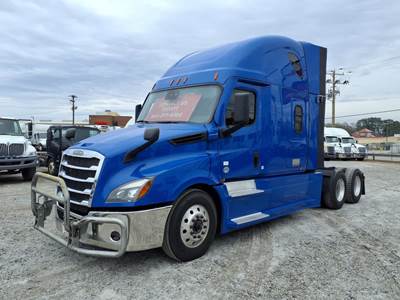 Freightliner Cascadia 126 Sleeper Semi Truck - 72" Condo Sleeper, 455HP, 12 Speed Automatic