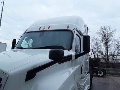 Freightliner Cascadia 126 Sleeper Semi Truck - 70" Condo Sleeper, 455HP, 12 Speed Automatic
