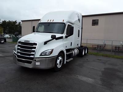 Freightliner Cascadia 126 Sleeper Semi Truck - 42" Condo Sleeper, 455HP, 12 Speed Automatic