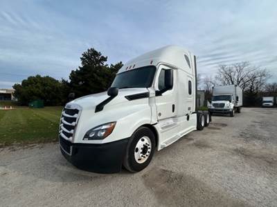 Freightliner Cascadia 126 Sleeper Semi Truck - 72" Condo Sleeper, 455HP, 12 Speed Automatic