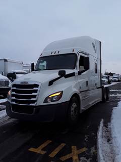 Freightliner Cascadia 126 Sleeper Semi Truck - 72" Condo Sleeper, 455HP, 12 Speed Automatic