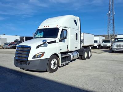 Freightliner Cascadia 126 Sleeper Semi Truck - 48" Condo Sleeper, 455HP, 12 Speed Automatic