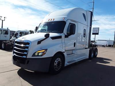 Freightliner Cascadia 126 Sleeper Semi Truck - 72" Condo Sleeper, 400HP, 12 Speed Automatic