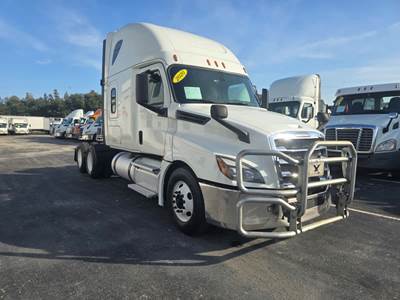 Freightliner Cascadia 126 Sleeper Semi Truck - 80" Condo Sleeper, 455HP, 12 Speed Automatic