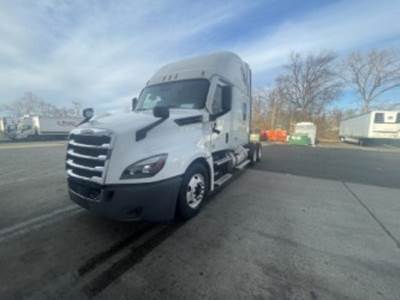 Freightliner Cascadia 126 Sleeper Semi Truck - 72" Condo Sleeper, 455HP, 12 Speed Automatic