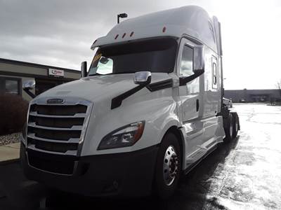 Freightliner Cascadia 126 Sleeper Semi Truck - 36" Condo Sleeper, 475HP, 10 Speed Manual