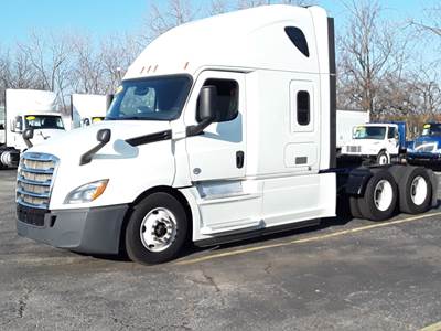 Freightliner Cascadia 126 Sleeper Semi Truck - 72" Condo Sleeper, 455HP, 12 Speed Automatic