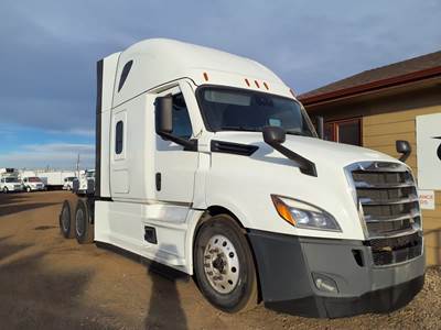 Freightliner Cascadia 126 Sleeper Semi Truck - 60" Condo Sleeper, 455HP, 12 Speed Automatic