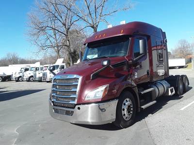 Freightliner Cascadia 126 Sleeper Semi Truck - 48" Mid Roof Sleeper, 450HP, 12 Speed Automatic