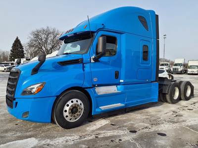 Freightliner Cascadia 126 Sleeper Semi Truck - 72" Condo Sleeper, 455HP, 12 Speed Automatic