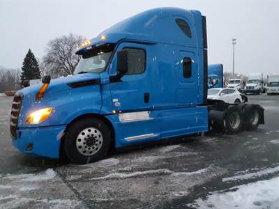 Freightliner Cascadia 126 Sleeper Semi Truck - 72" Condo Sleeper, 455HP, 12 Speed Automatic