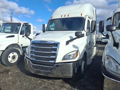 Freightliner Cascadia 126 Sleeper Semi Truck - 48" Condo Sleeper, 455HP, 12 Speed Automatic