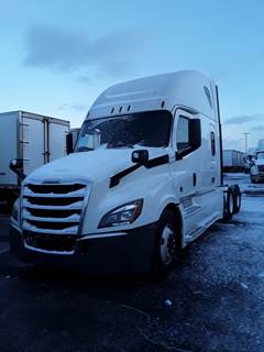 Freightliner Cascadia 126 Sleeper Semi Truck - 72" Condo Sleeper, 455HP, 12 Speed Automatic