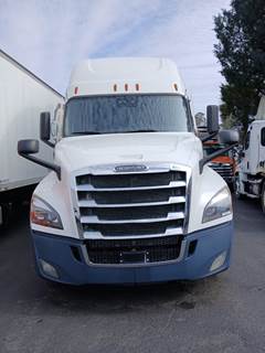 Freightliner Cascadia 126 Sleeper Semi Truck - 70" Condo Sleeper, 455HP, 12 Speed Automatic