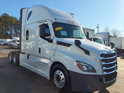 Freightliner Cascadia 126 Sleeper Semi Truck - 73" Condo Sleeper, 455HP, 12 Speed Automatic