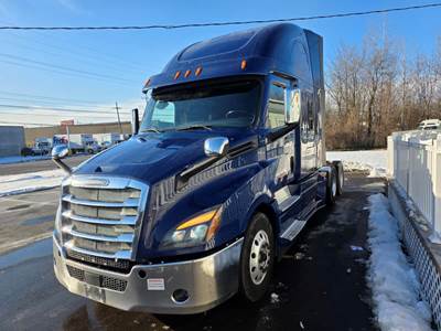 Freightliner Cascadia 126 Sleeper Semi Truck - 72" Condo Sleeper, 400HP, 12 Speed Automatic