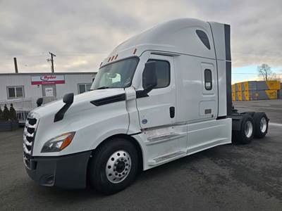 Freightliner Cascadia 126 Sleeper Semi Truck - 72" Condo Sleeper, 455HP, 12 Speed Automatic