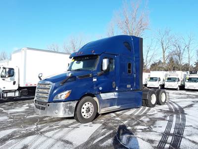 Freightliner Cascadia 126 Sleeper Semi Truck - 72" Condo Sleeper, 400HP, 12 Speed Automatic