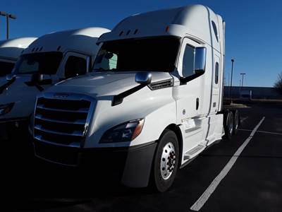 Freightliner Cascadia 126 Sleeper Semi Truck - 36" Condo Sleeper, 475HP, 10 Speed Manual