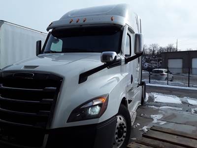 Freightliner Cascadia 126 Sleeper Semi Truck - 70" Condo Sleeper, 455HP, 10 Speed Manual