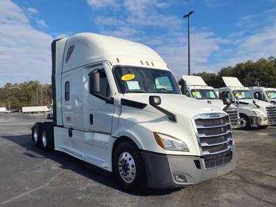 Freightliner Cascadia 126 Sleeper Semi Truck - 73" Condo Sleeper, 455HP, 12 Speed Automatic