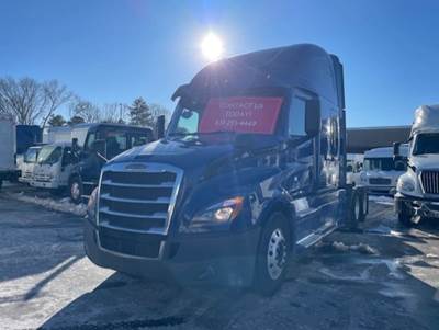 Freightliner Cascadia 126 Sleeper Semi Truck - 72" Condo Sleeper, 505HP, 10 Speed Manual