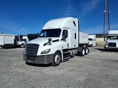 Freightliner Cascadia 126 Sleeper Semi Truck - 48" Condo Sleeper, 455HP, 10 Speed Manual
