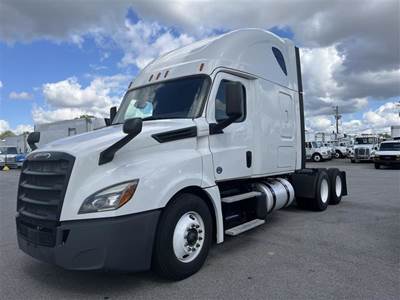 Freightliner Cascadia 126 Sleeper Semi Truck - 73" Condo Sleeper, 455HP, 12 Speed Automatic