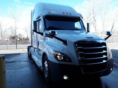 Freightliner Cascadia 126 Sleeper Semi Truck - 70" Condo Sleeper, 455HP, 10 Speed Manual