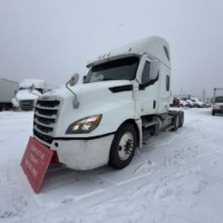 Freightliner Cascadia 126 Sleeper Semi Truck - 60" Condo Sleeper, 455HP, 12 Speed Automatic
