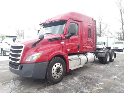Freightliner Cascadia 126 Sleeper Semi Truck - 60" Mid Roof Sleeper, 505HP, 6 Speed Automatic