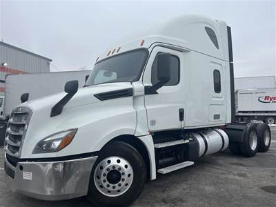 Freightliner Cascadia 126 Sleeper Semi Truck - 72" Condo Sleeper, 455HP, 12 Speed Automatic