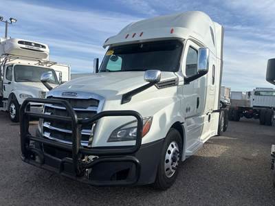 Freightliner Cascadia 126 Sleeper Semi Truck - 70" Condo Sleeper, 400HP, 12 Speed Automatic