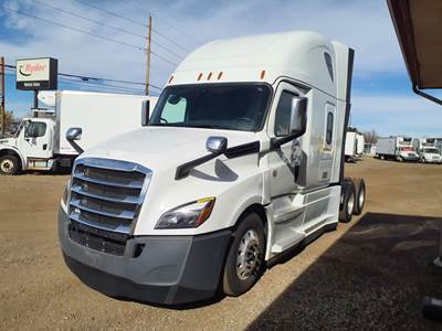 Freightliner Cascadia 126 Sleeper Semi Truck - 70" Condo Sleeper, 455HP, 12 Speed Automatic