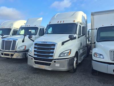Freightliner Cascadia 126 Sleeper Semi Truck - 48" Condo Sleeper, 455HP, 12 Speed Automatic