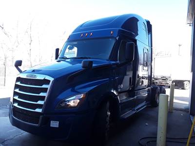 Freightliner Cascadia 126 Sleeper Semi Truck - 70" Condo Sleeper, 455HP, 12 Speed Automatic