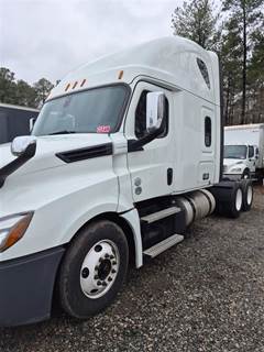 Freightliner Cascadia 126 Sleeper Semi Truck - 72" Condo Sleeper, 455HP, 12 Speed Automatic