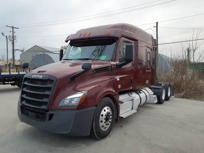 Freightliner Cascadia 126 Sleeper Semi Truck - 74" Mid Roof Sleeper, 455HP, 12 Speed Automatic