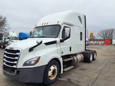 Freightliner Cascadia 126 Sleeper Semi Truck - 72" Condo Sleeper, 455HP, 12 Speed Automatic